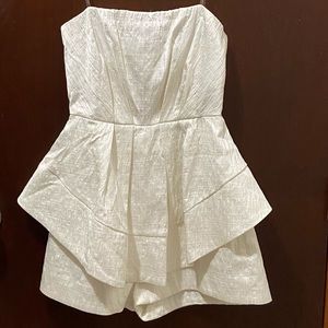 Strapless Rompe White, Nwe with ticket, size small